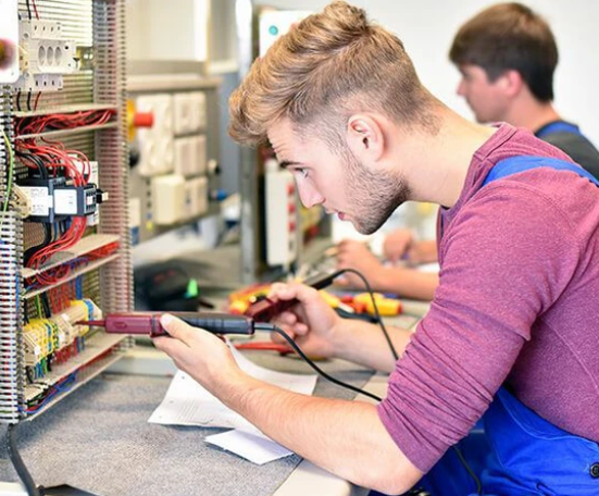 德國雙元制機電一體化（Mechatr···